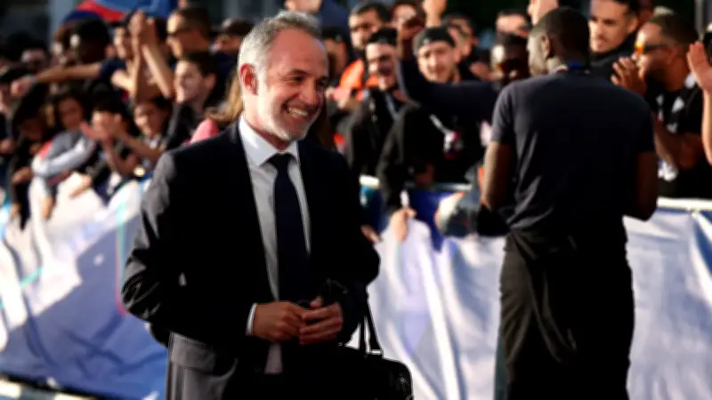 Avant Paris FC-PSG : l'œil d'Emmanuel Grégoire sur ce derby amical