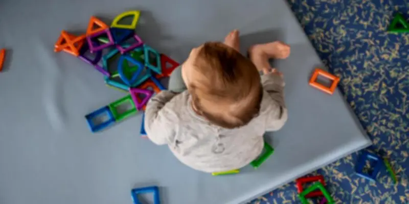 Baby-sitter mis en examen pour viols et agressions sur 18 enfants