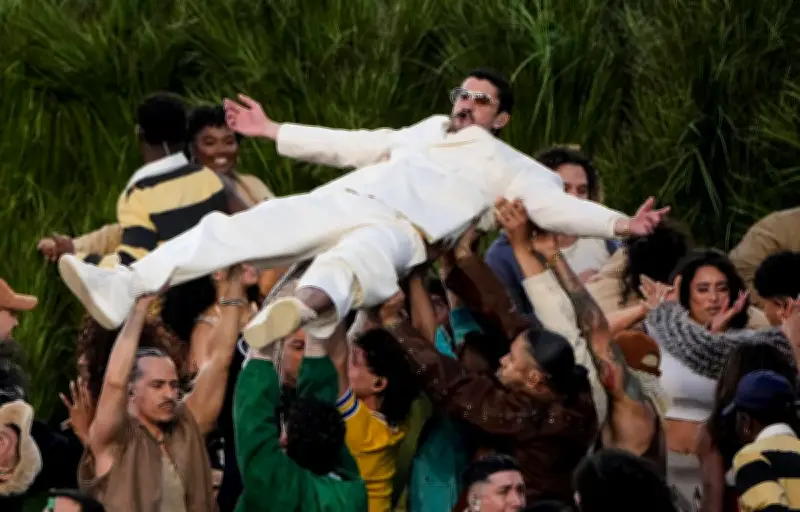 Bad Bunny lance sa tournée européenne « Debí Tirar Más Fotos » à Barcelone