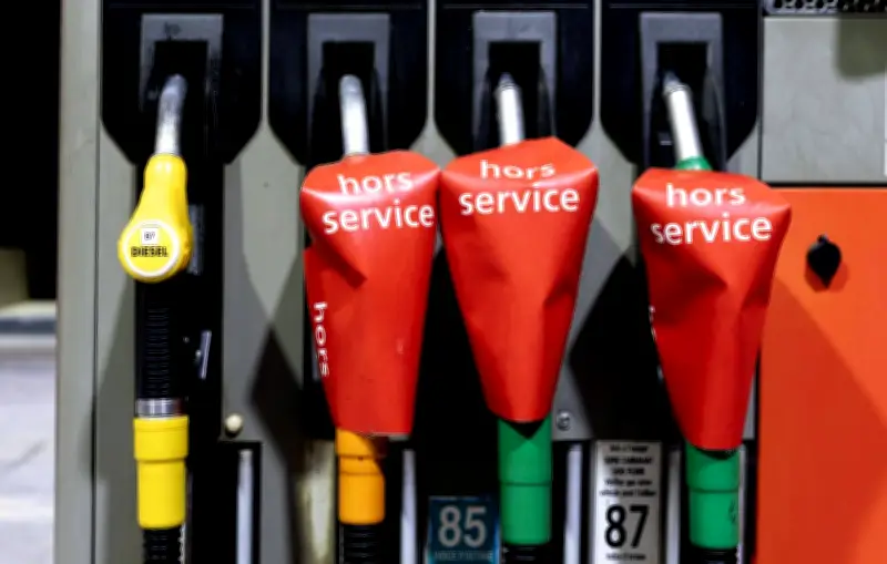 Baisse de la consommation de carburants : 14% en mai, aides de 710 millions