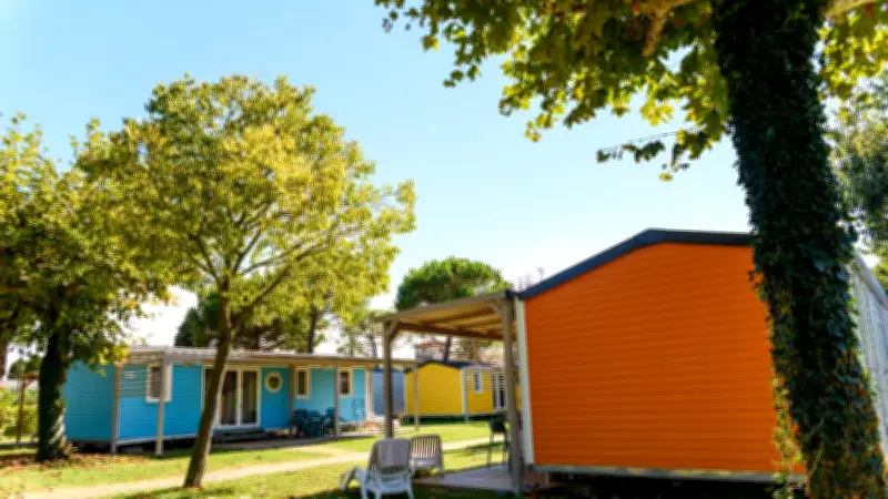 Bannis de leur camping pour une remarque : des retraités attaquent l'État