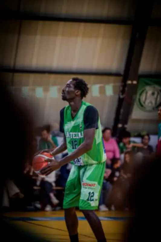 Basket : Castelnau Médoc BC s'incline logiquement face aux Chartrons
