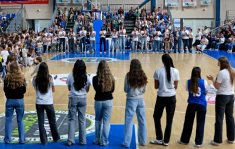 Basket Landes : adieux émouvants aux joueuses après le doublé historique