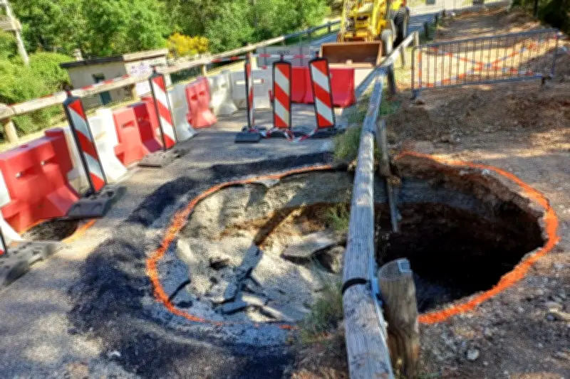 Bauduen : la route s'effondre, le village coupé du monde