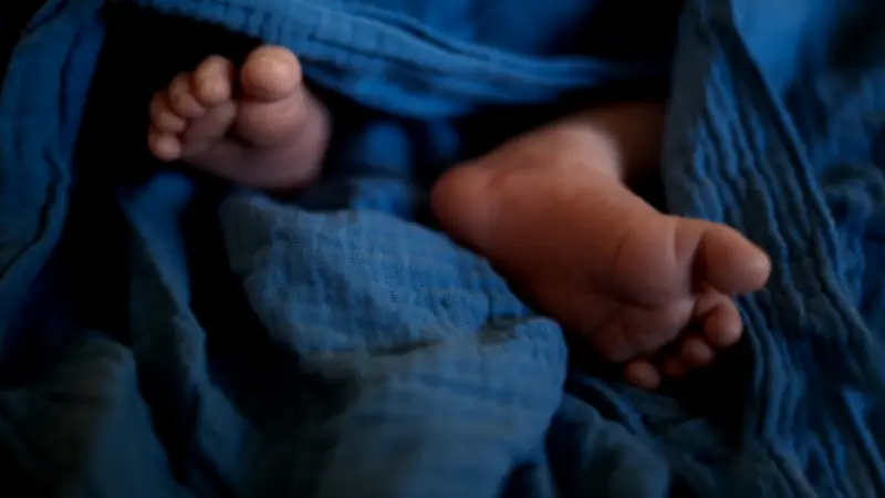 Bébé de 4 jours porté disparu : sa mère retrouvée après une tentative de suicide