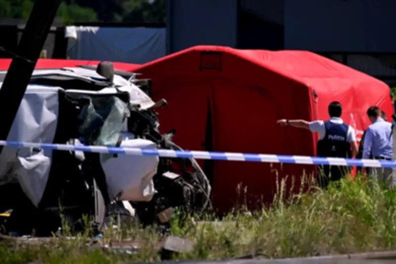 Belgique : un train percute un car scolaire à Buggenhout, 4 morts