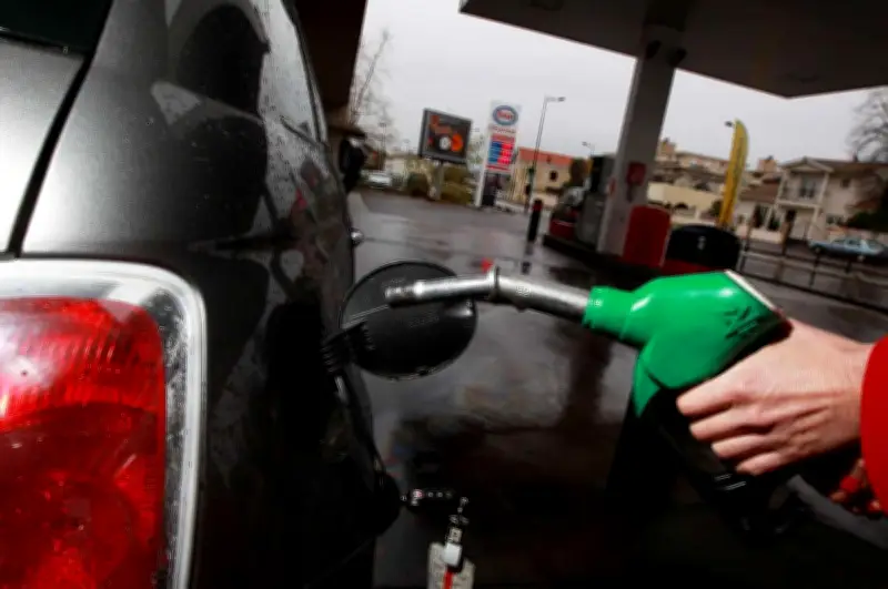 Bercy convoque les distributeurs de carburants face à la flambée des prix