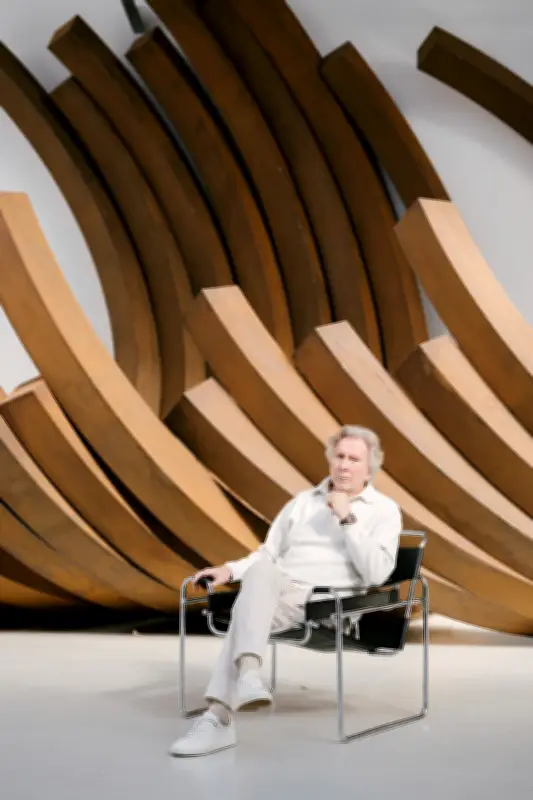 Bernar Venet : du « Tas de charbon » à la montre Alto