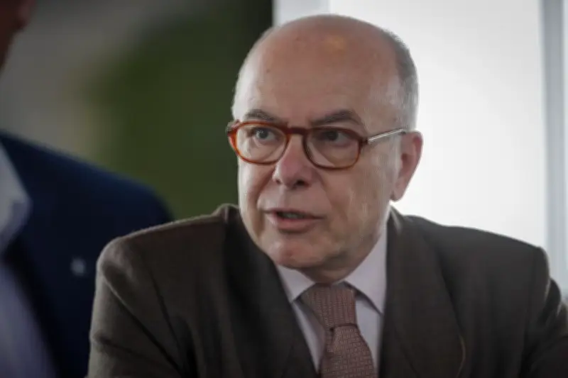 Bernard Cazeneuve confirme son désir d'être président en 2027