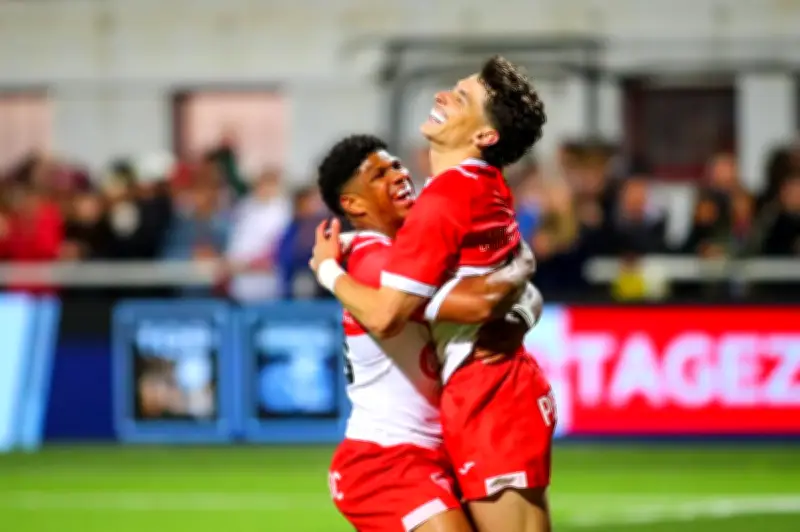 Biarritz assure son maintien et célèbre avec une démonstration offensive