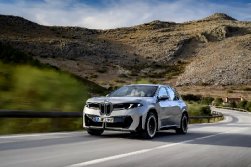 BMW iX3 Neue Klasse : autonomie record et design épuré