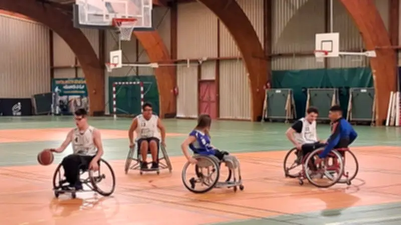 Boccia et basket-fauteuil : stages handisport au centre sportif du Gard