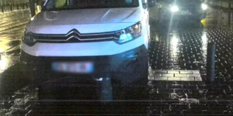 Bordeaux Métropole condamnée pour une borne qui a embroché une voiture