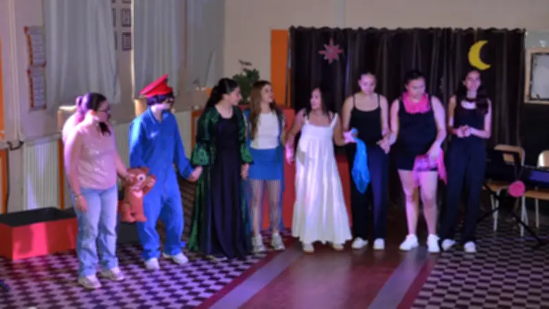 Boris au lycée : les CAP AEPE créent un spectacle pour enfants