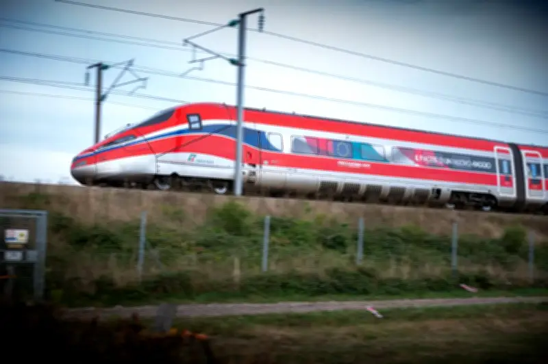 Bourgogne : deux trains Trenitalia bloqués toute la nuit en pleine voie