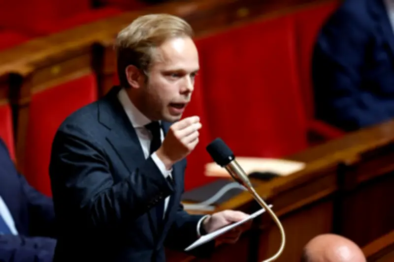 Braun-Pivet saisit le déontologue après des photos de Alloncle