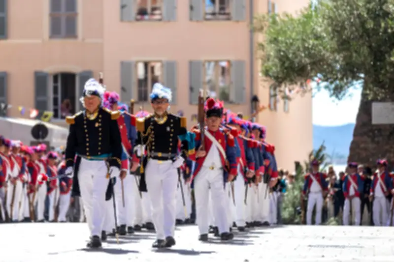 Bravade de Saint-Tropez : père et fils unis dans la tradition