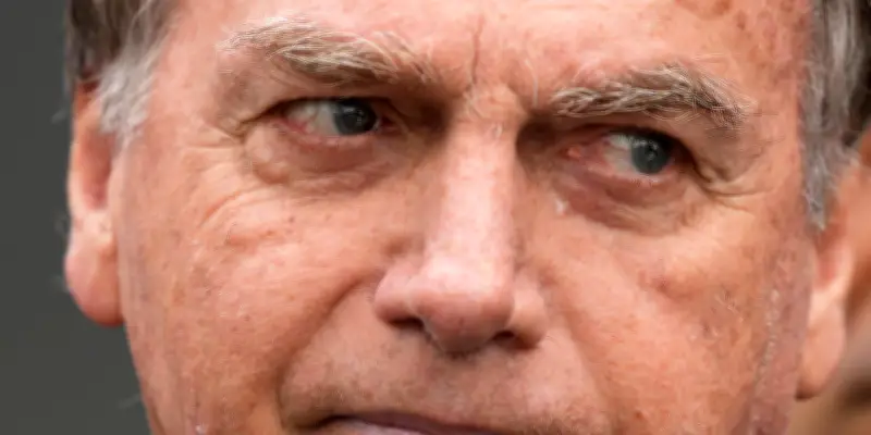 Brésil : la Cour suprême suspend la réduction de peine de Bolsonaro
