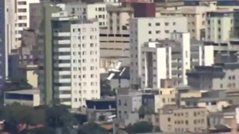 Brésil : un avion s'écrase contre un immeuble à Belo Horizonte, trois morts