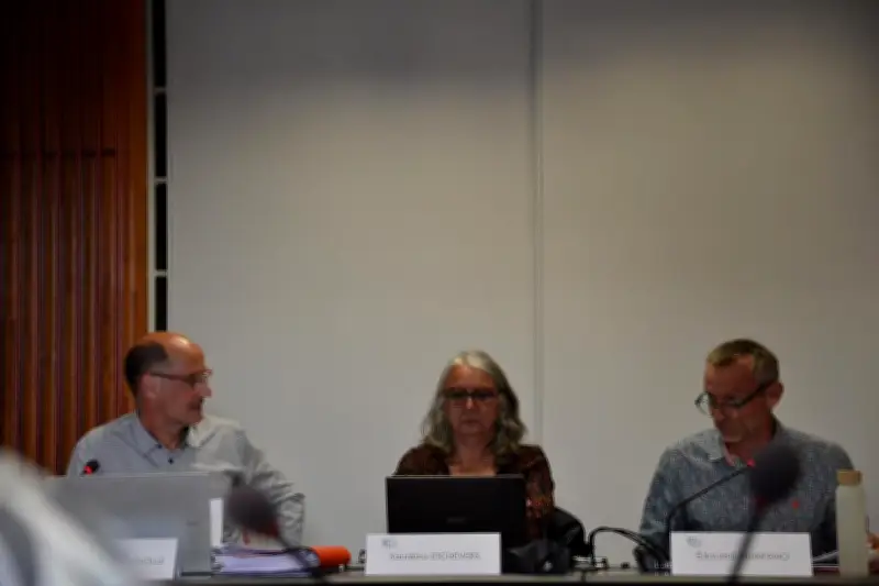 Budget 2026 à Saint-Jean-d’Illac : impôts stables, opposition inquiète