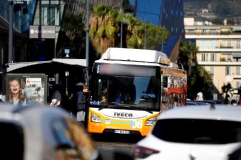 Bus confié à un mineur à Nice : le chauffeur condamné à du sursis