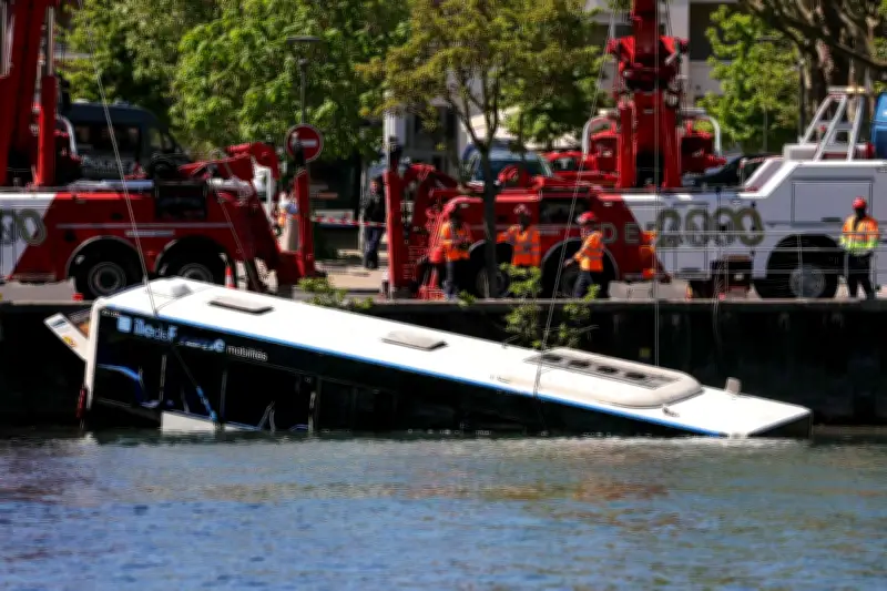 Bus dans la Seine : la conductrice admet avoir confondu les pédales