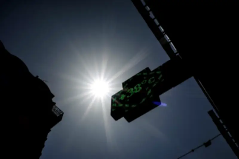 Canicule : Glucksmann temporise, protection de l'enfance, l'actu du 27 mai