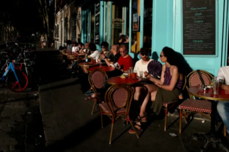 Canicule, mort de Sonny Rollins, frappes en Iran : l'actu de ce mardi