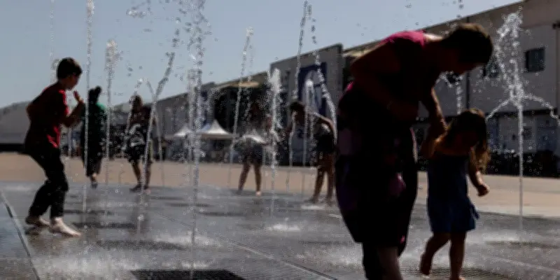 Canicule : régression par l'ouest, records de température minimale à Paris et La Rochelle