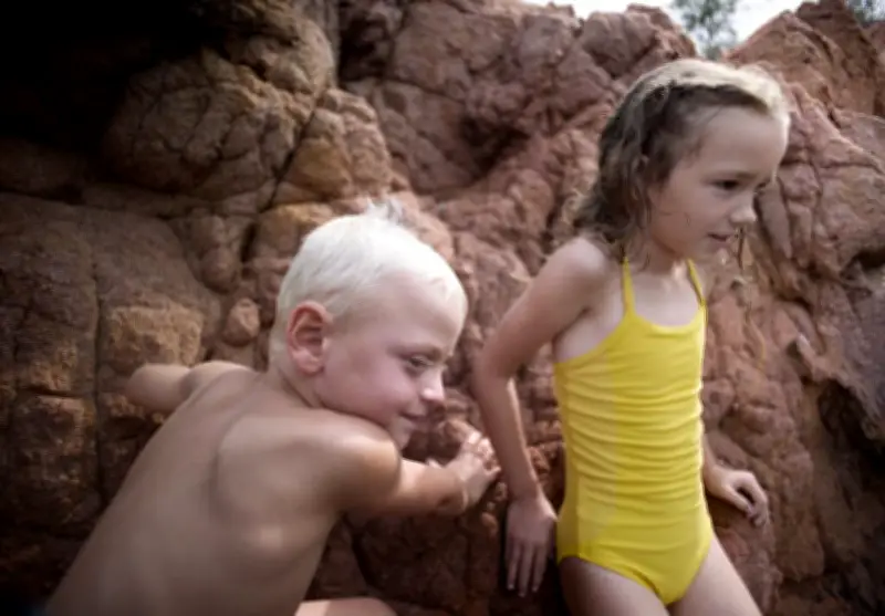 Cannes 2026 : « Les Roches Rouges » de Bruno Dumont, une fête des gosses