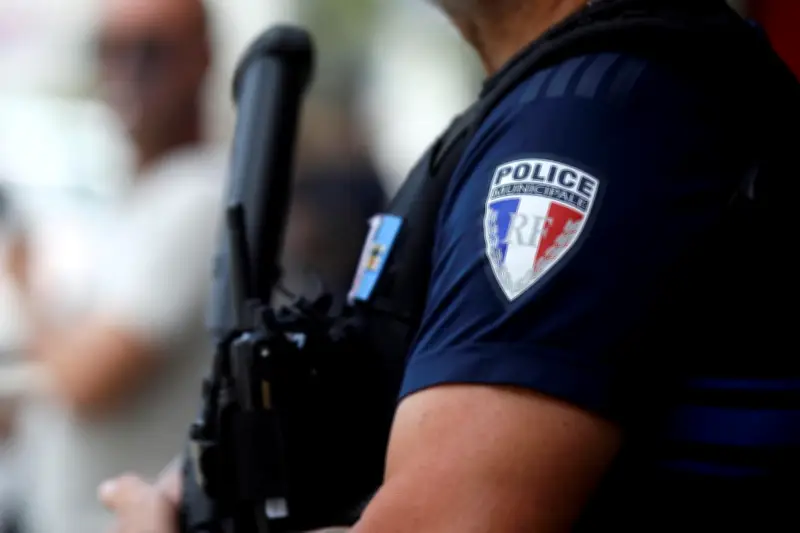 Cannes-la-Bocca : un homme blessé par balle par son cousin, le suspect interpellé
