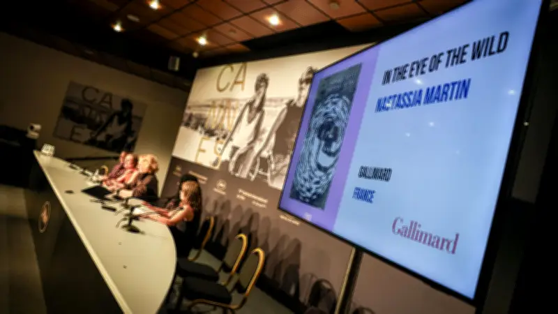 À Cannes, les éditeurs vendent leurs livres aux producteurs