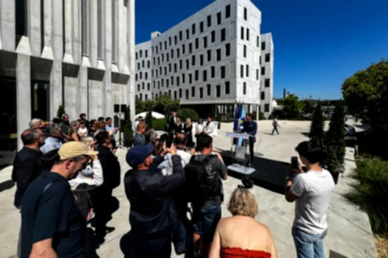 À Cannes, une place Alain-Delon inaugurée au Campus Georges-Méliès