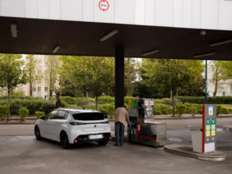 Carburants : le gouvernement promet des annonces la semaine prochaine
