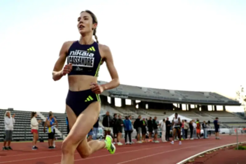 Cassandre Beaugrand bat le record de France du 5000m à Nice