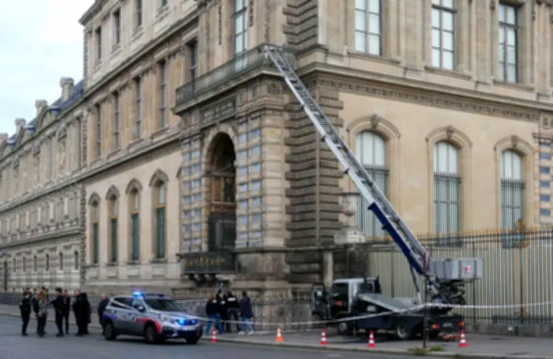 Casse du Louvre : un livre dévoile les coulisses du vol de 88 millions d'euros