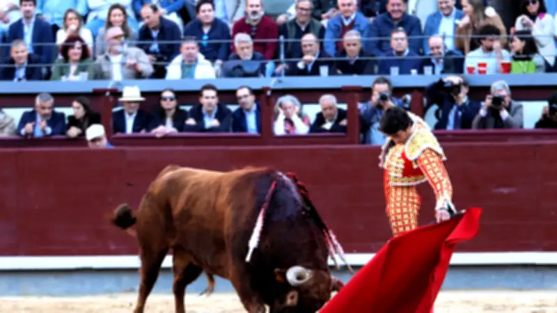 Castella privé d'une 7e grande porte à Madrid par l'épée