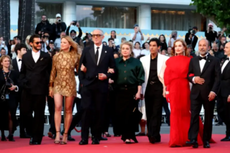 Casting XXL sur le tapis rouge de Cannes avec Niney, Efira, Cassel
