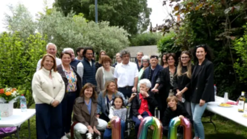 Centenaire à Aigues-Vives : Francine Aurillon fêtée par sa famille