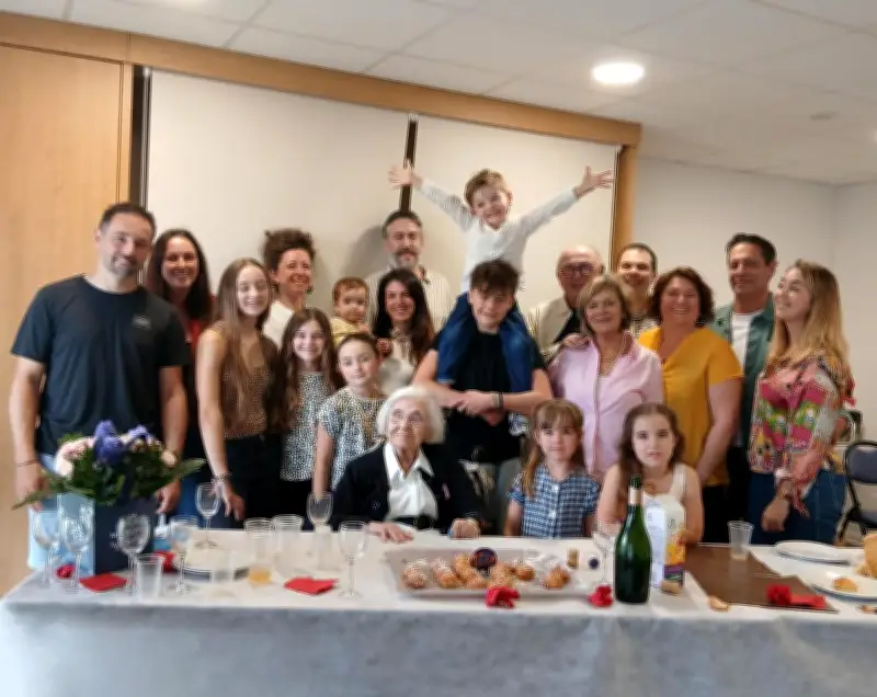 Centenaire à Monein : Micheline Bassaler fête ses 100 ans entourée des siens