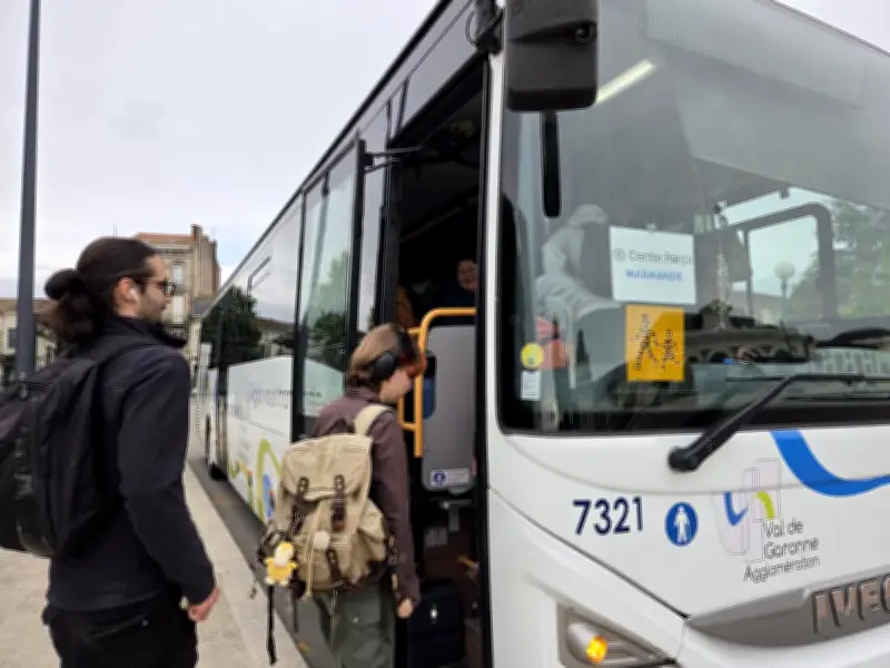Center Parcs Beauziac : des bus pour ses salariés en zone rurale