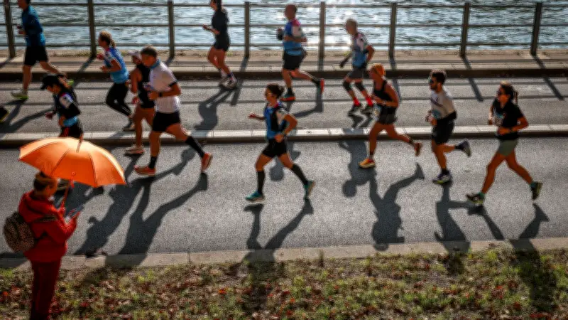 Chaleur en France : un mort et des coureurs en urgence absolue, courses interrompues