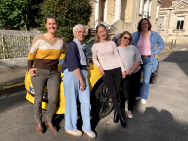 Challenge voitures électriques 100% féminin contre le cancer en Dordogne