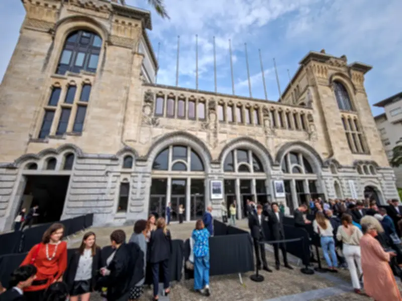 Chanel à Biarritz : les coulisses du retour de la maison de luxe
