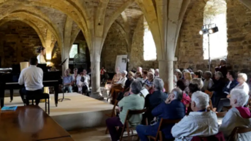 Chants mongol et lyrique à l'abbaye de Sylvanès : deux stages et concerts