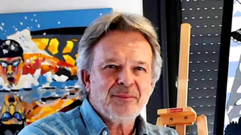 Chap expose ses tableaux de vie à la médiathèque de Juvignac