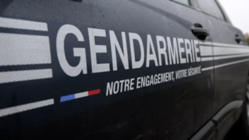 Chauffeur en colère refuse de s'arrêter aux arrêts de bus à Aimargues