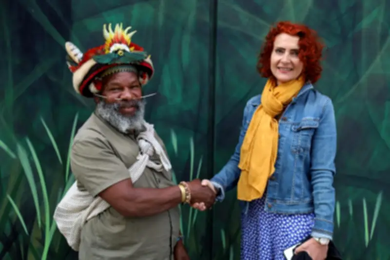 Chef papou Mundiya Kepanga partage son combat contre la déforestation à Saint-Loubès