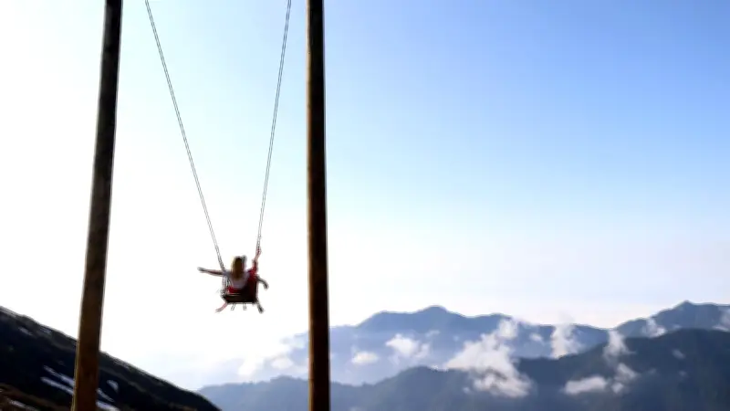 Chine : une adolescente meurt après une chute de 168 mètres d'une balançoire géante