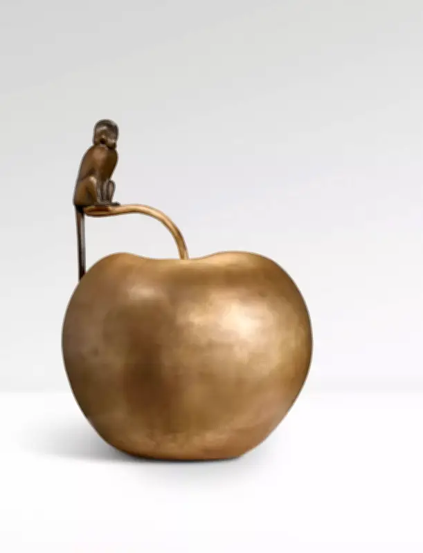 Christie's Paris: une pomme pas comme les autres aux enchères